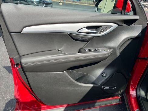Certified 2025 Buick Envision Avenir AWD/4WD image 21