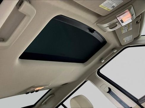 Used 2016 Land Rover LR4 HSE LUX image 26