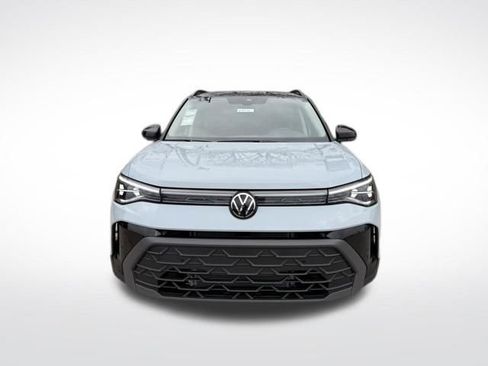 New 2026 Volkswagen Taos SE image 7