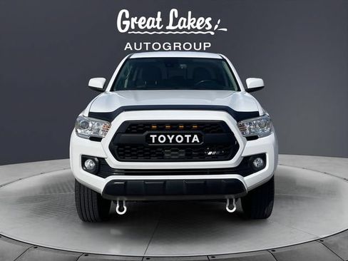 Used 2020 Toyota Tacoma SR5 AWD/4WD image 8