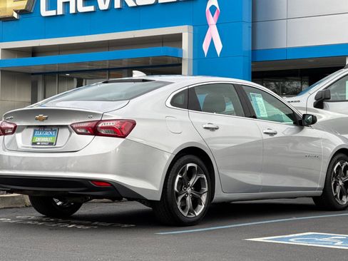 Certified 2022 Chevrolet Malibu LT image 3