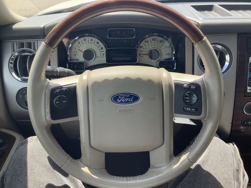 Used 2010 Ford Expedition Limited AWD/4WD image 12