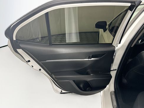 Used 2023 Toyota Camry SE w/ Convenience Package image 24