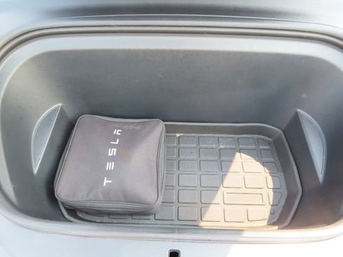 Used 2021 Tesla Model Y Long Range AWD/4WD image 33