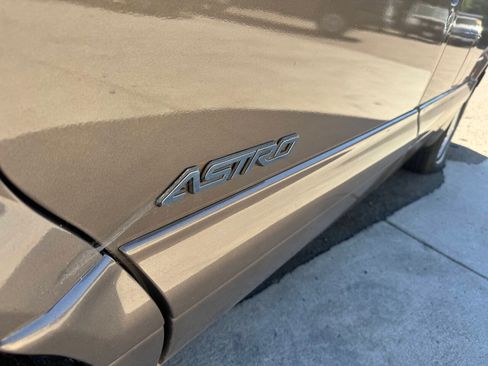 Used 2001 Chevrolet Astro Passenger RWD image 5