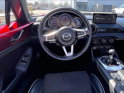 Certified 2025 MAZDA MX-5 Miata RF Club RWD image 5