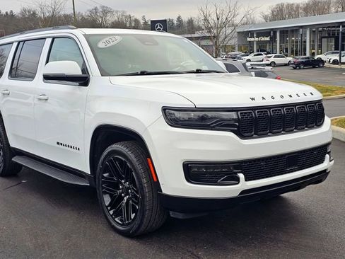 Used 2022 Jeep Wagoneer Series I image 2