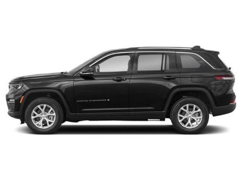 Used 2023 Jeep Grand Cherokee Limited w/ Black Appearance Package AWD/4WD image 2