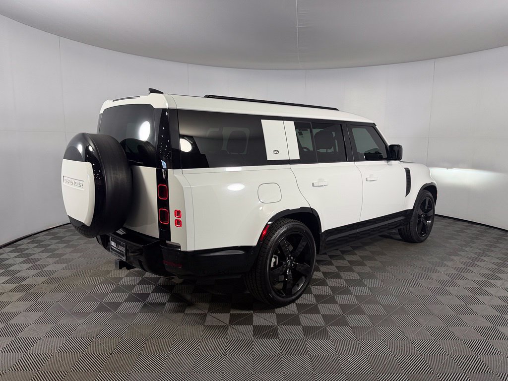 Used 2024 Land Rover Defender 130 X-Dynamic SE AWD/4WD image 5