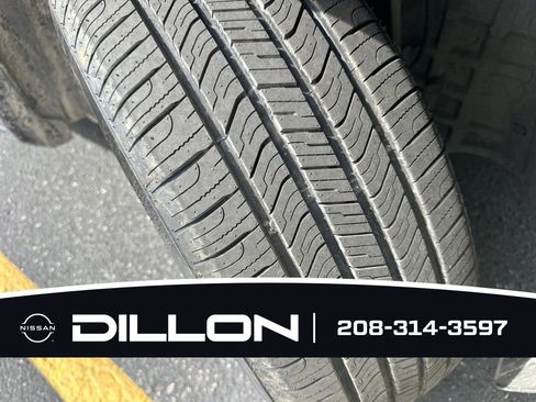 Used 2025 Nissan Rogue SV AWD/4WD image 19