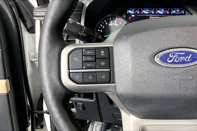 Used 2023 Ford Expedition XLT RWD image 19