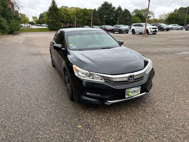 Used 2017 Honda Accord Sport image 35