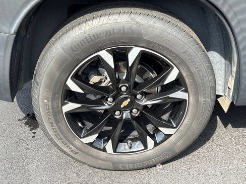 Used 2023 Chevrolet TrailBlazer LT FWD image 33