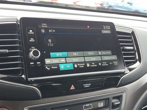 Certified 2025 Honda Ridgeline Sport image 14