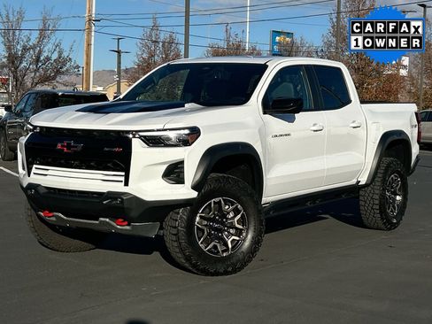 Used 2023 Chevrolet Colorado ZR2 w/ ZR2 Convenience Package III image 2