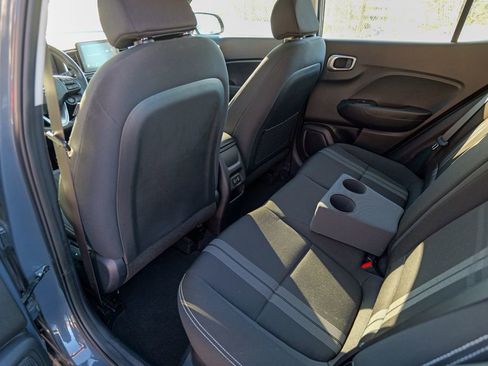 Used 2024 Hyundai Venue SEL image 23