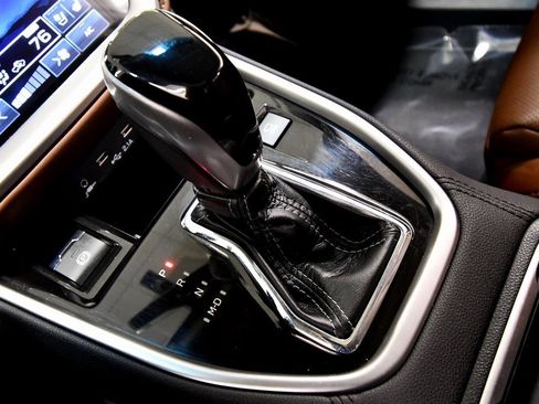 Used 2022 Subaru Outback Touring image 27