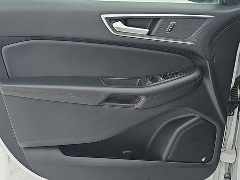 Used 2024 Ford Edge SEL image 26