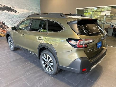 Used 2025 Subaru Outback Limited image 4