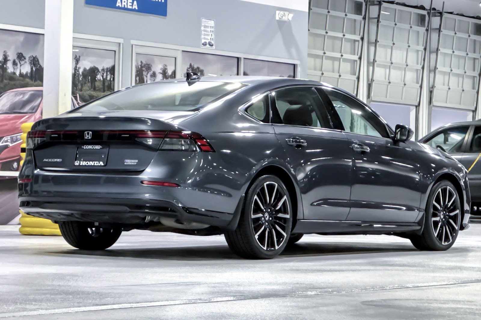 Used 2024 Honda Accord Touring image 9