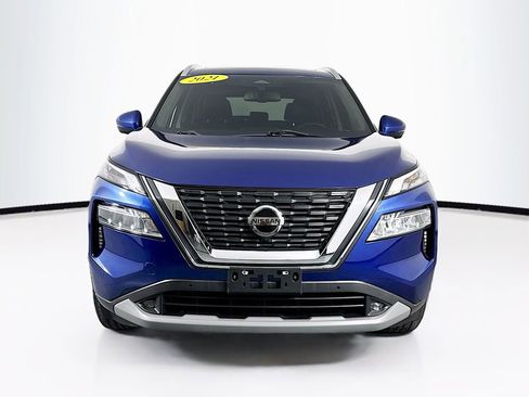 Used 2021 Nissan Rogue SL w/ Premium Package image 2