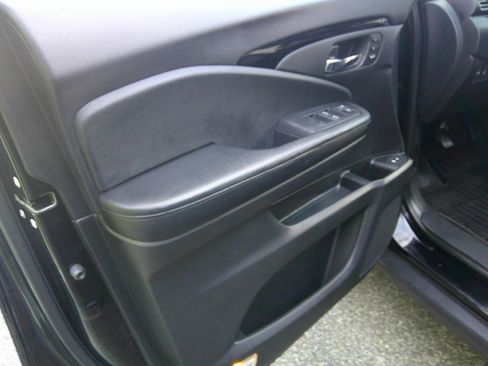 Used 2017 Honda Pilot Touring image 56