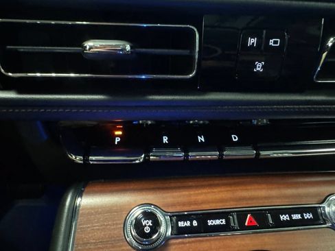 Used 2023 Lincoln Aviator Grand Touring w/ Equipment Group 301A AWD/4WD image 36