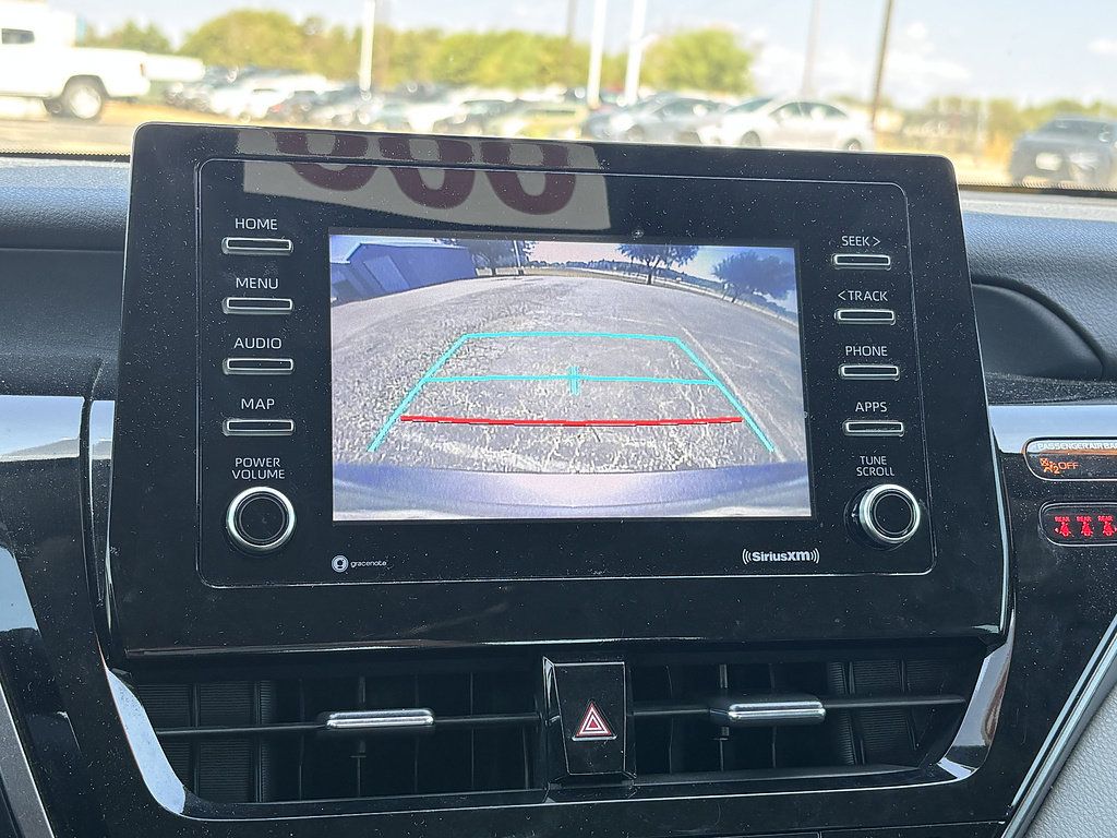 Used 2022 Toyota Camry LE FWD image 9