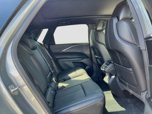 Used 2026 Cadillac Lyriq Luxury AWD/4WD image 28