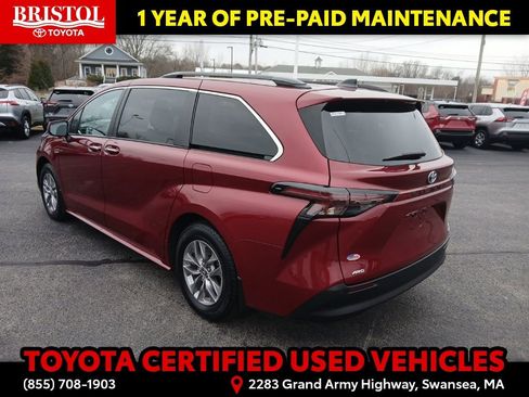 Certified 2023 Toyota Sienna XLE image 5
