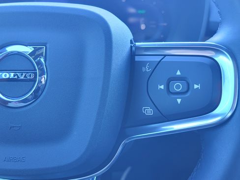 Certified 2023 Volvo XC40 Recharge Plus image 22