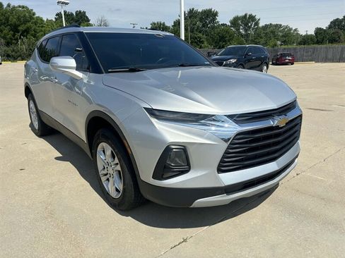 Used 2020 Chevrolet Blazer LT FWD image 1