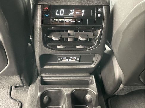 Used 2023 Jeep Grand Cherokee L Laredo AWD/4WD image 17