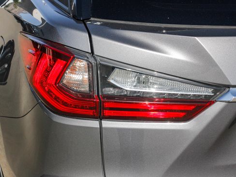 Used 2021 Lexus RX 350L FWD w/ Premium Package image 9