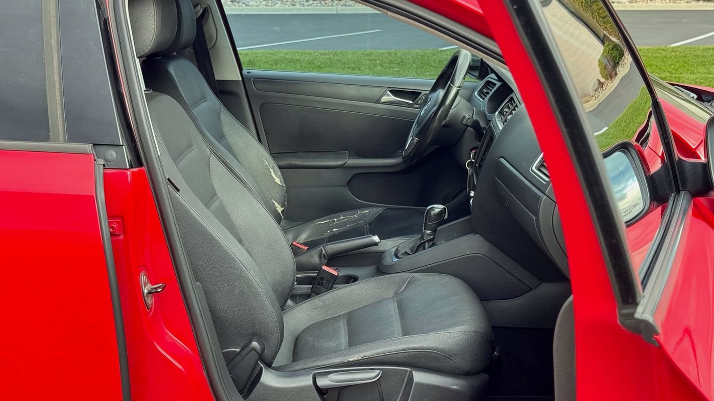 Used 2011 Volkswagen Jetta SE FWD image 22