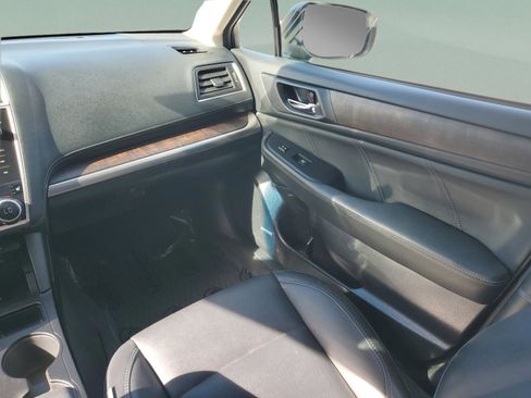 Used 2019 Subaru Outback 2.5i Limited image 16