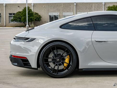 Used 2024 Porsche 911 Carrera GTS RWD image 20