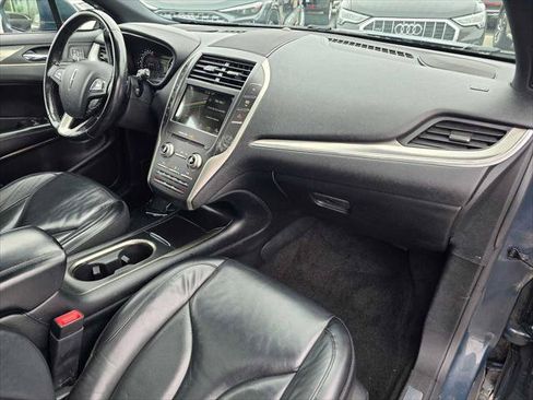 Used 2019 Lincoln MKC Select w/ Select Plus Package FWD image 10