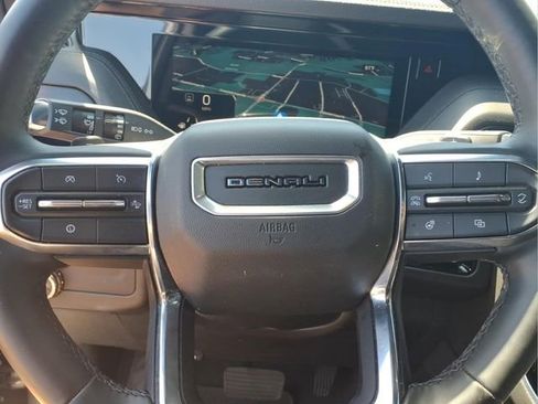 Used 2025 GMC Yukon Denali AWD/4WD image 14
