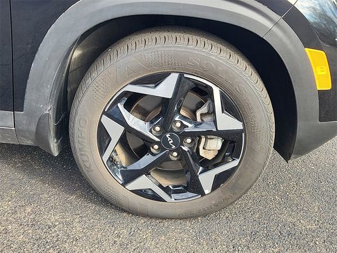 Certified 2024 Kia Seltos EX image 8