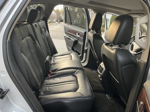 Used 2012 Lincoln MKX AWD image 14