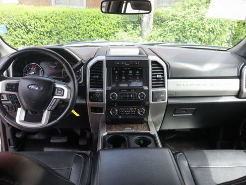 Used 2018 Ford F250 Lariat w/ Lariat Value Package AWD/4WD image 34
