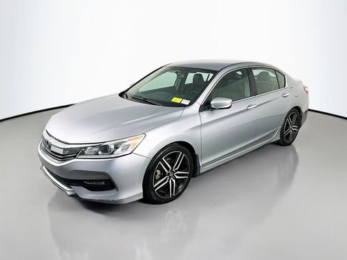Used 2017 Honda Accord Sport image 3