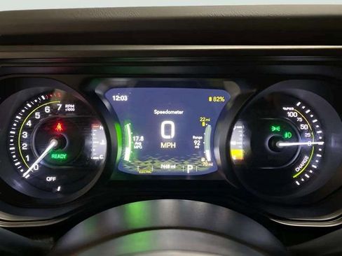 Used 2025 Jeep Wrangler Unlimited Sahara w/ Safety Group AWD/4WD image 46