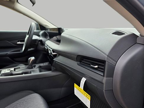 New 2026 Nissan Sentra SV w/ Floor Mat Package FWD image 10