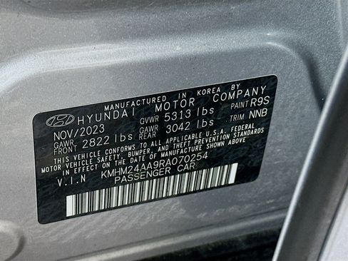 Used 2024 Hyundai Ioniq 6 SE RWD image 12