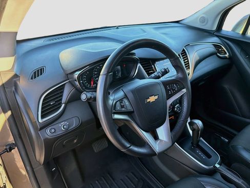 Used 2022 Chevrolet Trax LT w/ Sport Edition AWD/4WD image 8