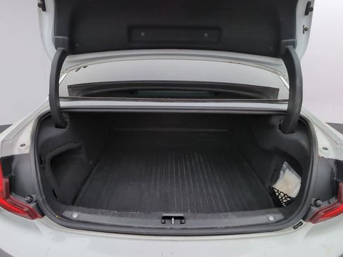 Used 2018 Volvo S90 T6 Momentum w/ Convenience Package AWD/4WD image 9