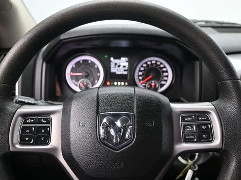Used 2022 RAM 1500 Classic SLT AWD/4WD image 12