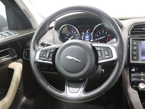 Used 2018 Jaguar F-PACE Prestige AWD/4WD image 24